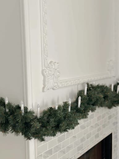 Moulure d'angle décorative Mardom MDB123 : design raffiné